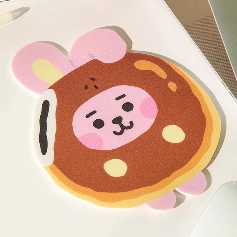 BT21 Cartoon Baking Bakery Ser - مراجعة Esports Gaming Desk وسعره